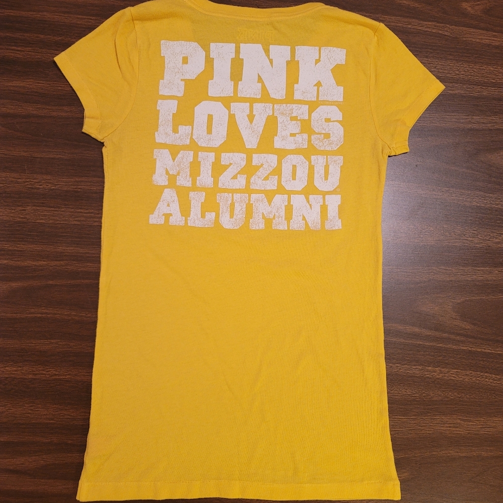 PINK VS Graphic Pink Loves Mizzou Alumni Tee